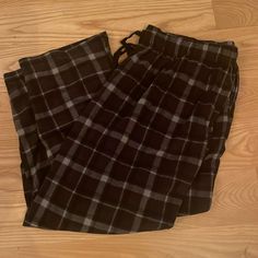 This Listing Is For One Pair Of Men’s Size 3xb Croft & Barrow Brand Fleece Pajama Bottoms. They Have An Elastic Waistband, Drawstring And Two Pockets. Please Let Me Know If You Have Any Questions, Thank You So Much For Shopping My Closet, Feel Free To Bundle And Save. Black Winter Sleepwear For Lounging, Cozy Black Sleepwear For Lounging, Black Cozy Sleepwear For Loungewear, Black Cozy Sleepwear Loungewear, Cozy Black Sleepwear For Loungewear, Cozy Black Winter Sleepwear, Black Cotton Cozy Sleepwear, Casual Winter Sleepwear With Elastic Waistband, Black Sleepwear With Pockets In Long Pants Style