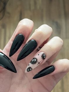 studio ghibli soot sprite nails World Of Warcraft Nails, Moms Nails, Shape Shifter, Witchy Nails, 2024 Nails, Mail Ideas, Punk Nails, Gothic Nails