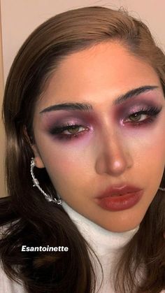 Inspiring Makeup Looks, Amazing Eye Makeup, Unique Prom Makeup, Vanity Makeup Ideas, Fierce Make Up Look, Simple Glam Makeup Looks, Party Make Up Looks, Subversive Makeup, Under Eye Makeup Looks