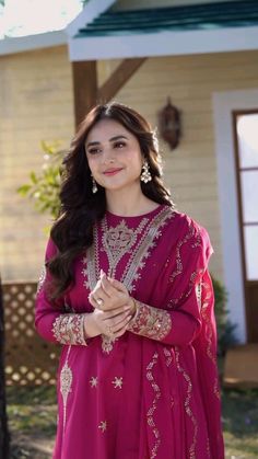 Pakistani Casual Dresses, Pakistani Bridal Lehenga, Eastern Dresses, Lehenga Designs Simple, Pak Drama, Bridal Dresses Pakistan, Cute Short Dresses, Designer Sarees Collection