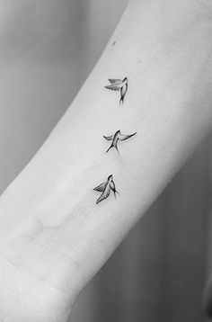 Small Bird Tattoos For Women Arm, Dainty Feather Tattoo, Forearm Bird Tattoo, Small Birds Flying Tattoo, Little Bird Tattoos For Women, Bird Finger Tattoo, Tiny Feather Tattoo, Simple Feather Tattoo, Bird Wrist Tattoo