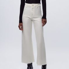 Zara White Flare High Wasted Jeans Never Worn Zara Marine Straight Jeans, Marine Straight Jeans, Zara Denim Jeans, High Wasted Jeans, High Rise Black Jeans, Ripped Pants, Woman Jeans, Burgundy Jeans, Zara Jumpsuit