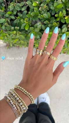 May Nails Short Almond, Cute Summer Nails Chrome, Attractive Nail Designs, Neat Nail Designs, Turqoise Nails Almond, Teal Nails With Chrome, Gel Shellac Nails Summer, Tropical Chrome Nails, Teal Vacation Nails