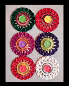 Lippan Art Diya Rangoli Lippan Art Diya Holders, Lippan Art Diya Decoration, Diy Diwali Diya Painting, Tealight Candle Holders Lippan Art, Lippan Art For Diwali Decor, Small Diya Decoration, Lippan Art Design Drawing, Lippan Art Diya Stand, Lippan Art Tea Light Holder