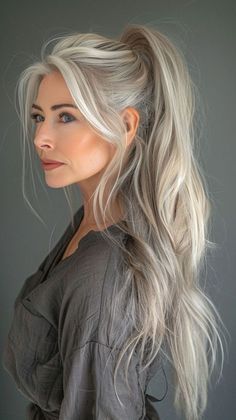 Long Hairstyles Blonde, Long Hair Older Women, Long Silver Hair, Grey Blonde Hair, Long Haircuts, Beautiful Gray Hair, Long Gray Hair