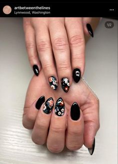 Fall Almond Nails Dark Floral Nails, Black Flower Nails, Black Floral Nails, Dainty Nails, Nail Art Step By Step, Fall Almond Nails, Unreal Unearth, Art Step By Step, Nails Dark