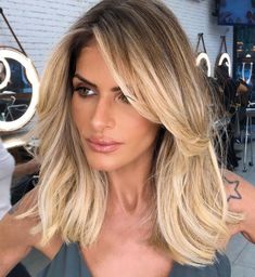 Low Maintenance Medium Length Cut with Framing Layers Very Long Bob, Textured Haircut, Low Maintenance Haircut, Medium Length Hair With Layers, Natural Wavy Hair, Low Maintenance Hair, Midlength Haircuts, Shoulder Length Hair Cuts, Medium Hairstyles