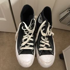 These Are Size 8 Women’s Platform Lugged Converse. I Never Wear These, I Think I’ve Worn Them Once. They Have Been Sitting For A While So They Are A Little Dusty But They’re Almost Brand New. Converse Shoes Women, Lugged Converse, All Star Platform, Platform Converse, Size 8 Women, Womens Converse, Converse Shoes, All Star, Converse