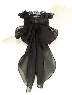 Gothic Charm School: pretty things — Oh, this is beautiful. And I bet I could make one... Couture Dior, Mode Steampunk, Lace Choker, Charm School, Neck Piece, Step Mother