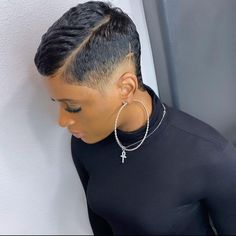 Black Women Short Hairstyles, Short Shaved Hairstyles, Shaved Hair Designs, Tapered Natural Hair, Natural Hair Short Cuts