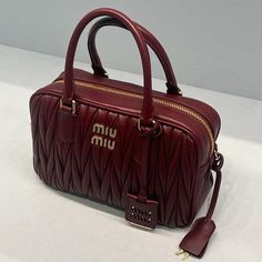 Miu Miu Red Bag, Dinner Heels, Skincare Food, Korean Breakfast, Apple Bag, Gta Funny, Coffee Winter, Stylish Laptop Bag, Mui Mui