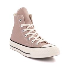 Casual Dreas Shoes, 2022 Trending Shoes, Tending Shoes 2022, Converse Best Colors, 2022 Shoes Trends, Shoes 2022 Trends, All Converse, 2022 Shoe Trends, New Street Style