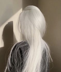 Platinum Blonde Hair Korean, Platinum White Hair, Long White Hair, White Hair Color, Platinum Hair, Pretty Hair Color, Platinum Blonde Hair, Dye My Hair