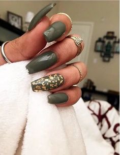 Olive Nails, Acrylic French, Green Acrylic Nails, Green Nail Designs, Green Nail, Fall Acrylic Nails, Red Lip