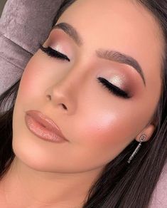 Eye Makeup For Wedding Bridesmaid, Eye Makeup For Brown Eyes Wedding, Blush Smokey Eye, Make Up Looks For Bridesmaid, Formal Party Make Up Look, Eyeshadow For Bride, Makeup Looks For Fuschia Dress, Prom Makeup Looks 2023, Rose Gold Formal Makeup