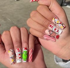 Christmas Nails Funky, Grinch Christmas Nails Acrylic, The Grinch Nail Art, Grinch Nails Designs, Grinch Christmas Nails, Mobile Nail Technician, Grinch Nails, Mobile Nails, Nail Art Set