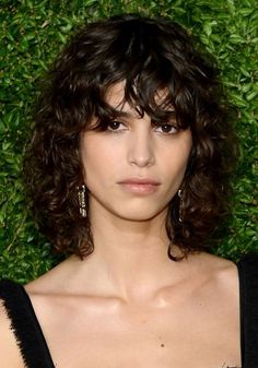 Mica Arganaraz Bangs Hairstyle, Curly Short, Fall Hair Cuts, Short Curls, Trendy Hairstyle