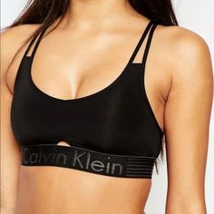 Calvin Klein Outfits, Calvin Klein One, Calvin Klein Bralette, Calvin Klein Ck One, Bralette Outfit, Calvin Klein Women, Black Bralette, Sporty Outfits, Trx