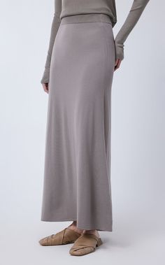 ?100% wool Chic Flowy Wool Skirt, Solid Full-length Skirt For Fall, Solid Full Length Skirt For Fall, Full Length Skirt For Fall, Winter Full Length Fitted Maxi Skirt, Formal Full-length Fall Skirt, Fitted Wool Maxi Skirt For Fall, Classic Full-length Lined Maxi Skirt, Classic Full Length Lined Maxi Skirt