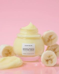 Banana Soufflé Moisture Cream – Glow Recipe Sephora Skin Care, Glow Recipe, Lightweight Moisturizer, Pretty Skin Care, Skin Care Items, Pretty Skin, Glass Skin, Combination Skin, Radiant Skin