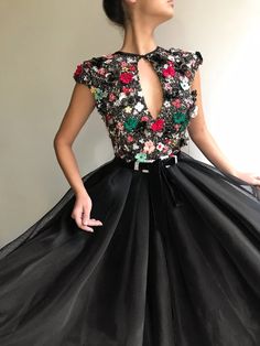 Bridal Bouquet Gown – Teuta Matoshi Detailed Black Dress, Teuta Matoshi, Haute Couture Details, Soiree Dress, Mexican Dresses, Engagement Dresses, Dress Shapes, Simple Dresses, Bridal Bouquet