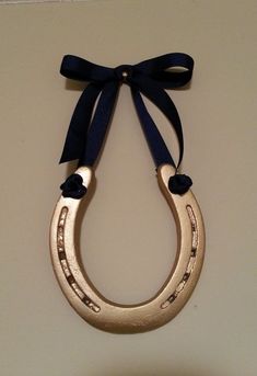 Horseshoe Crafts Projects, Equestrian Design, Horseshoe Projects, Horseshoe Decor, Horses Theme, Horseshoe Crafts, After The Wedding, Equestrian Decor