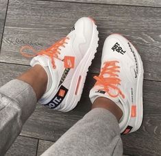 Hypebeast Sneakers, Ankle Sneakers, Nike Fashion Shoes, White Kicks, Street Shoes, Nike Air Max 1, Nike Air Max 270, Trendy Sneakers, Sneakers Outfit