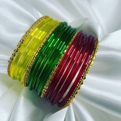 Bangles Set Designs, Bridal Gold Bangles, Bangles Craft, Rajwadi Bangles, Bridal Bangles Set, Keep Smile