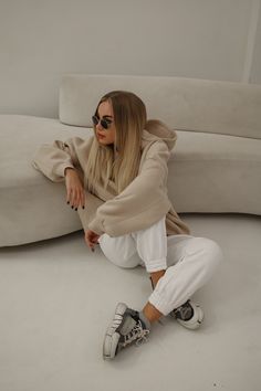 Oversize premium quality tracksuit. Unisex. Beige hoodie and white joggers. Extremely comfy and warm, joggers are size S/M. Beige Hoodie, Outfit Beige, White Joggers, Track Suit, Favorite Outfit, Gender Neutral, Premium Quality, Fashion Inspo, Bathing Beauties