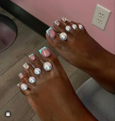 Tiffany Blue Toe Nails, Teal Toenails, Nail And Feet Set Ideas, Cute Toe Nail Ideas, Acrylic Toes Black Women, Halloween Pedicure Ideas, Acrylic Toes Ideas, Acrylic Toe Nail Designs