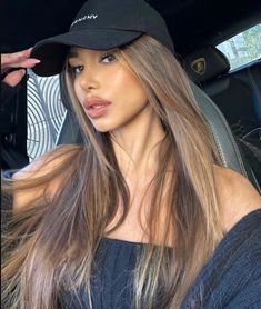 Perfect Lips, Beauty Goals, Brown Hair With Highlights, Day Makeup, Hottest Celebrities, Cut And Color, Hair Highlights, Pretty Hairstyles, Click The Link