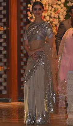 Gorget Saree, Glitter Saree, Alia Bhatt Saree, Manish Malhotra Saree, Indian Saree Blouses Designs, Indian Fashion Saree, Saree Blouse Patterns