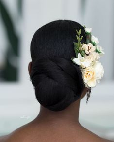 Curly Hair Bride, Natural Hair Updo Wedding, Low Bun Wedding Hair, Black Wedding Hairstyles, Natural Wedding Hairstyles, Natural Hair Bride, Hair Bride, Bridal Hair Inspiration