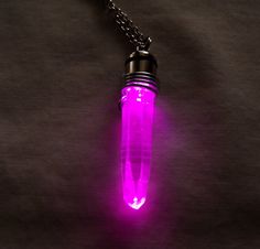 LED Light Up Hot Pink Quartz Crystal Pendant Necklace Pink Quartz Nails, Pink Led Light, Crystal Jewelry Design, Pink Led Lights, Pink Quartz Crystal, Quartz Bathroom, Quartz Nails, Lemurian Crystal, Raw Quartz Crystal