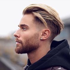 658 Likes, 3 Comments - mens hairstyles haircuts 2017 (@fadegame) on Instagram: “Follow  @fadegame and tag us to your photos to be featured.  Hairstyle by  @erichagberg * ** ***…” Hair Styles Man 2022, No Part Mens Haircut, Men Haircut Styles Long On Top, Mens Long Top Haircut, Men’s Shirt Haircuts, Handsome Haircut Men, Mens Trending Haircuts, Highlighted Hair Men, Mens Undercut Hairstyles Medium