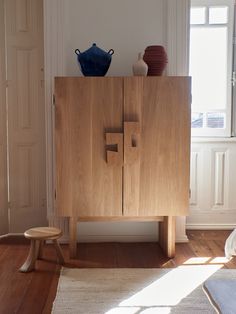 Douro Cabinet in Oak Cabinets Modern Storage Cabinet, Desk Cabinet, Wooden Cabinet, Floor Table, Modern Storage, Ottoman Table, Wall Sculpture Art, Desk Storage, Cabinet Handles