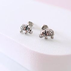 Tiny Baby Elephant Stud Earrings in Sterling Silver, Cute Fun Quirky Animal Jewelry, Animal Lover Gift, Gold Plated Safari Elephant Earrings - Etsy Spain Adjustable Animal Design Earrings As Gift, Safari Elephant, Elephant Earrings Studs, Elephant Earrings, Elephant Lover, Dainty Earrings, Animal Jewelry, Earrings Etsy, Baby Elephant