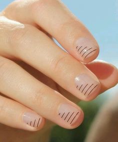 Negative Space Nails, Space Nails, Minimalist Nail Art, Transparent Nails, Nails White, Striped Nails, Super Nails, Trendy Nail Design