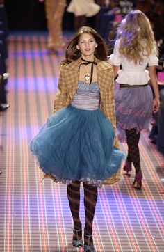 2013 Womens Fashion, Betsey Johnson Style, Kitschy Aesthetic Fashion, Betsey Johnson Fall 2005, 2006 Fashion