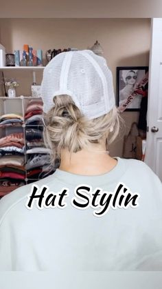 Suzy Turner 🔆 Makeup • Skincare • Hair 🔆 | Level up that hat hair!!! So many cute ways to wear a ball cap 🤗 #hathair #hairstyles #hair #easyhairstyles #hats #hairtips #hairtutorial... | Instagram Hair With Ball Cap How To Wear, How To Wear A Ball Cap With Long Hair, Hair In A Hat How To Wear Your, How To Style Hair In A Baseball Hat, Hair And Hat Styles, Cute Hat Hairstyles Ball Caps Short Hair, Ball Cap Hairstyles Short, How To Style A Hat Baseball Caps