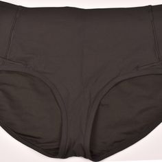 Nwot Lululemon Swift Speed Race Brief - Black Size 12 Black Workout Bottoms With Built-in Padding, Sports Bottoms With Built-in Padding In Black, Black Training Brief Bottoms, Black Training Briefs, Workout Bottoms With Built-in Padding In Black, Black Sports Bottoms With Built-in Padding, Black Athleisure Bottoms With Built-in Padding, Black Training Bottoms With Built-in Padding, Black Activewear With Wide Waistband For Maternity