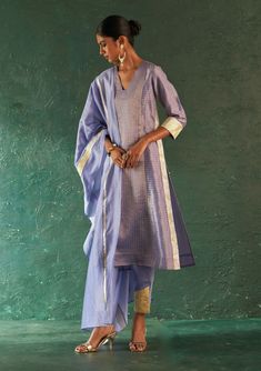 Crafted in classic tissue fabric with crinkled gota panelling in front, this lavender stripe kurta has a smart neckline that sets it apart. Gota embellished pants and dupatta to complete the festive look of this elegant outfit. Tissue Kurta, Satin Dupatta, Organza Dupatta, Satin Color, Suit Designs, Kurta Set, Pants Pattern, How To Look Classy, Elegant Outfit