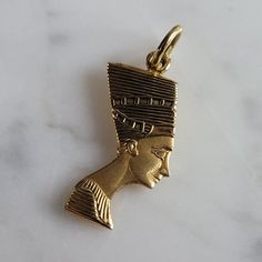 A Womens Vintage Estate 10k Gold Queen Nefertiti Pendant. The Pendant Weighs 1.9g And Measures 1" Long By 3/8" Wide. Makes A Lovely Gift For That Someone Special. Any Questions, Please Ask. Be Sure To Check Out Our Other Items. Thank You. Nefertiti Pendant, Queen Nefertiti, Someone Special, 10k Gold, Lovely Gift, Womens Jewelry Necklace, Jewelry Necklaces, Thank You, Women Jewelry