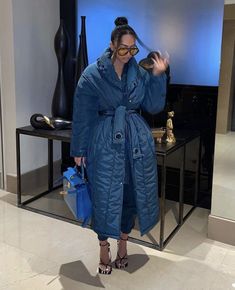 Coats Outfits, Street Style Edgy, Wrap Coat, Chic Outfit, New Classic, Winter Fashion Outfits, Fall Looks, Winter Looks, Fashion Killa