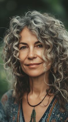 Naturally Curly Hair Over 50 Women, Boho Style Over 40 Women, Curly Gray Shag Haircut, Wavy Gray Hairstyles, Silver Curly Hair Natural Curls, Curly Hair Older Women, Gray Curly Hair Natural Curls, Curly Hairstyles For Older Women, Curly Silver Hair