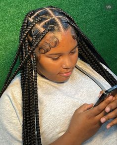 Cute Knotless Styles, Knotless Box Braids Dramatic Edges, Cute Edges With Knotless Braids, Knotless Braids With Extra Edges, Dramatic Edges With Knotless Braids, Box Braid Edges, Knotless Braids With Fluffy Edges, Knotless Box Braids Edges, Edges Styles With Braids