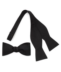 A classic self-tie bow tie is a wardrobe staple, and our version has been crafted from elegant 100% black silk so you have something to wear to any formal event. A fully adjustable band fits most neck sizes and leaves you looking dapper wherever you go.Material: Silk Designer Cufflinks, Tie Bow Tie, Band Fits, Silk Bow Ties, Silk Bow, Bar Studs, Looking Dapper, Tie Bow, Black Tie Event