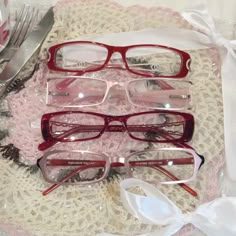 #y2k #90s #truevibtage #nyc #nycstyle #streetwear #coquette #balletcore #fashion #style #2000s #bayonetta #readingglasses #meganfox #clearglasses Y2k Reading Glasses, Red Y2k Glasses, Pink Bayonetta Glasses, Glasses To Get, 2000s Glasses Frames, Cool Accessories Fashion, Early 2000s Glasses, Red Bayonetta Glasses, Vintage Glasses Aesthetic