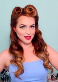 Check out these easy pin up hairstyles for a vintage look. Pin Up Hairstyles, 1950s Hairstyles, Tutorial Hair, Vintage Wedding Hair, Pin Curls