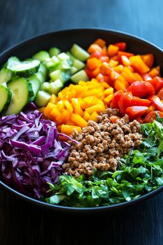 A bowl of colorful, chopped vegetables and ground meat arranged in sections on a dark wooden table. Ground Turkey Dinner Ideas, Meals With Ground Turkey, Ground Turkey Meals, Turkey Dinner Ideas, Ground Turkey Dinner, Turkey Recipes For Dinner, Ground Turkey Recipes For Dinner, Healthy Ground Turkey Recipes, Ground Turkey Dishes